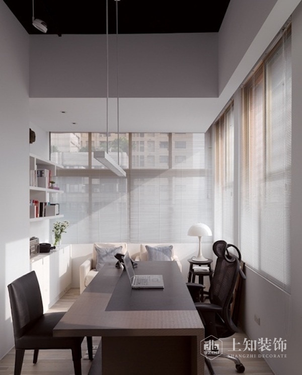 美白寫字樓設(shè)計,打造創(chuàng)意揮灑的白色辦公空間-5.jpg 美白寫字樓設(shè)計,打造創(chuàng)意揮灑的白色辦公空間-5.jpg